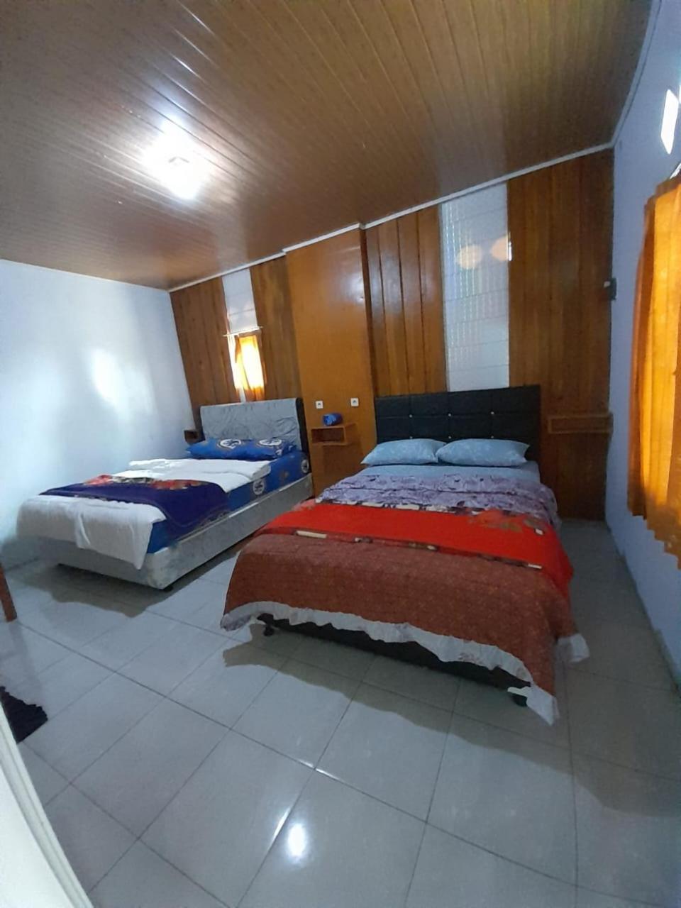 Bromo Semesta Guesthouse Probolinggo Ngoại thất bức ảnh