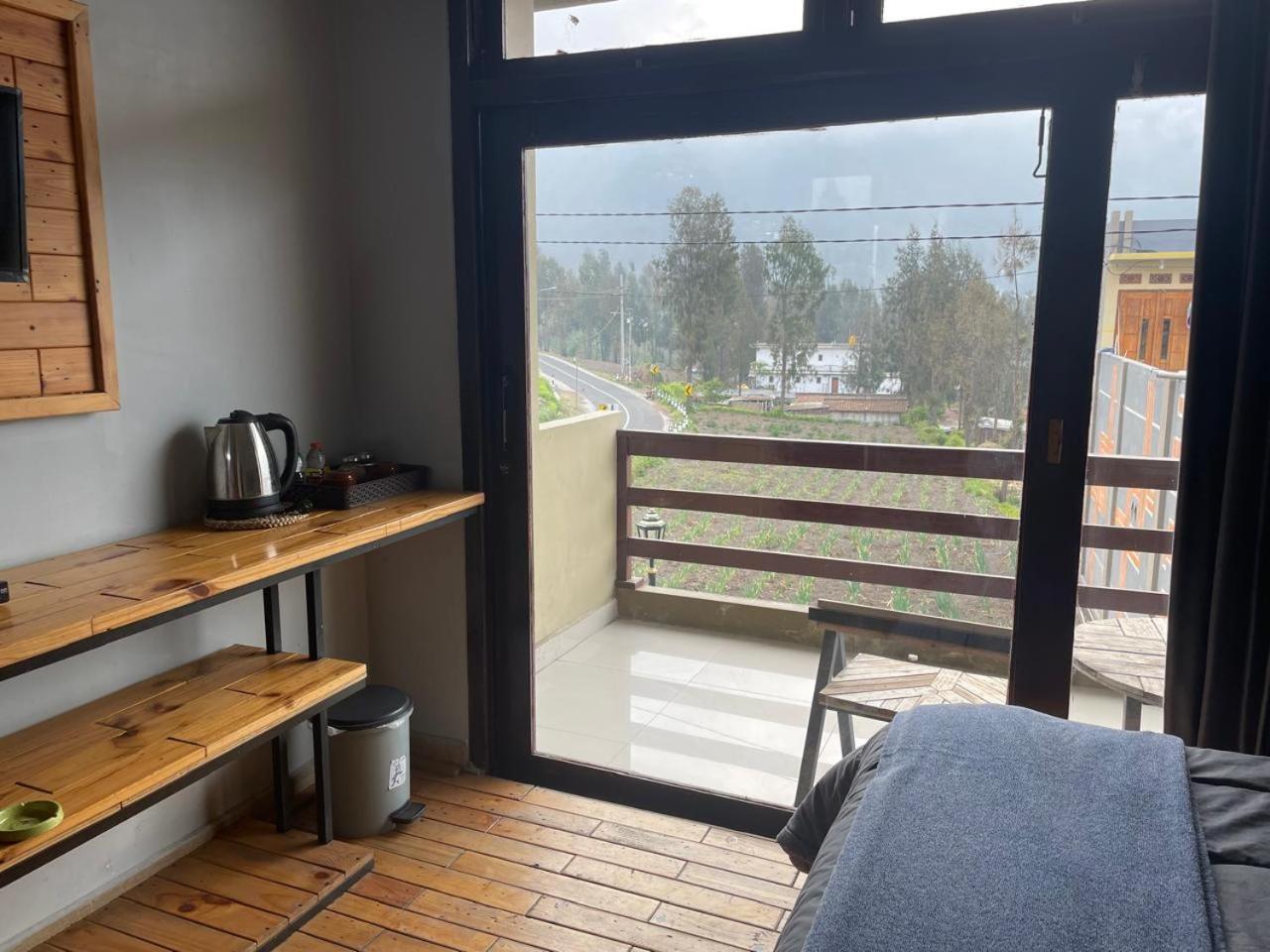 Bromo Semesta Guesthouse Probolinggo Ngoại thất bức ảnh